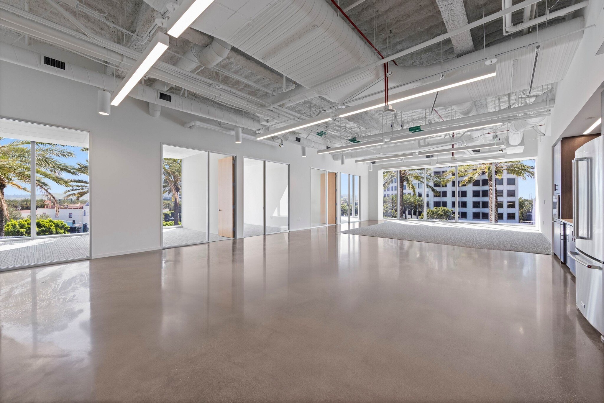 400 Spectrum Center Dr, Irvine, CA à louer Photo intérieure– Image 1 sur 6