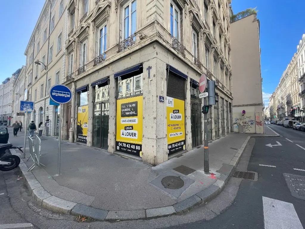 Local commercial dans Lyon à louer Photo de l’immeuble– Image 1 sur 7