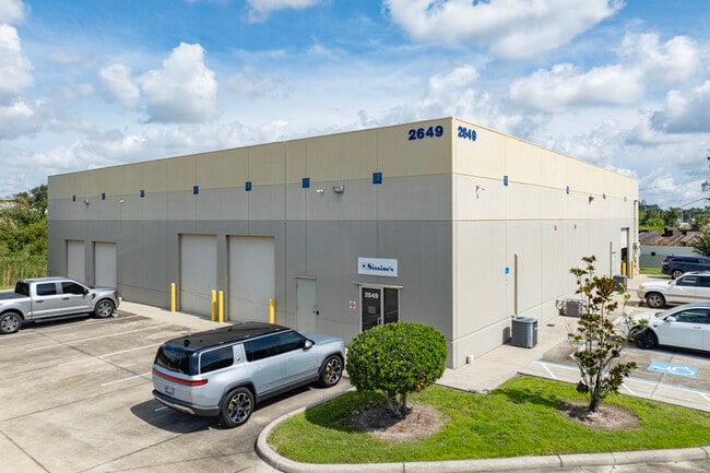 Plus de détails pour 2601-2609 Causeway Center Dr, Tampa, FL - Local d'activités à louer