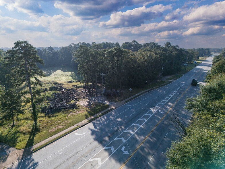 343 GA-16, Newnan, GA à vendre - Photo de l’immeuble – Image 2 sur 11