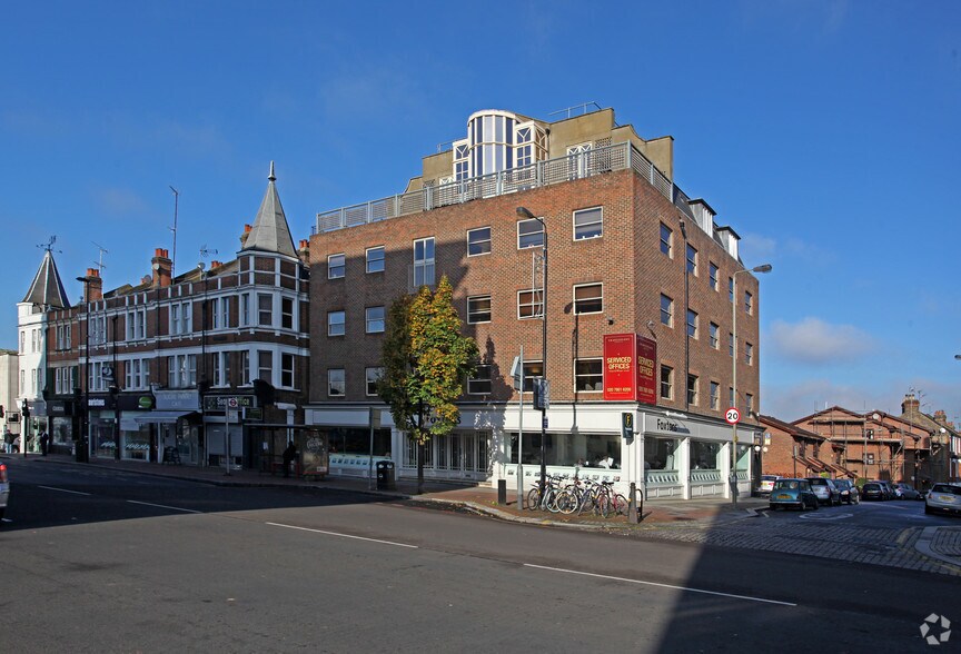 168 Lavender Hl, Londres à louer - Photo de l’immeuble – Image 3 sur 5
