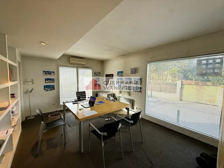 Bureau dans Nîmes à vendre - Photo intérieure – Image 3 sur 3