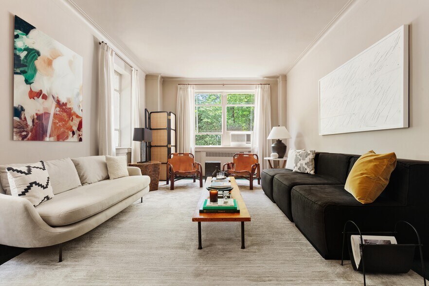 870 5th Ave, New York, NY à vendre - Photo de l’immeuble – Image 2 sur 15