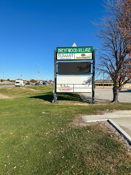 8013-8045 S 83rd Ave, La Vista, NE à louer - Photo de l’immeuble – Image 3 sur 8