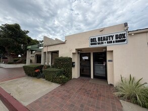 910 Camino Del Mar, Del Mar, CA à louer Photo intérieure– Image 2 sur 3