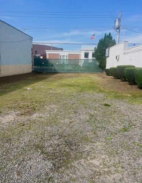 2264 Flatbush Ave, Brooklyn, NY à vendre - Photo de l’immeuble – Image 1 sur 7