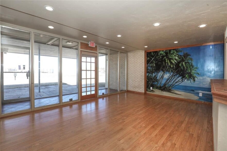 500 Park Pl, Mustang, OK à vendre - Photo intérieure – Image 2 sur 11