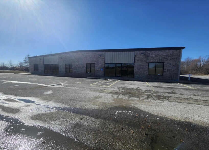 4201 Ilberry Rd, Mount Vernon, IL à louer - Photo de l’immeuble – Image 2 sur 4