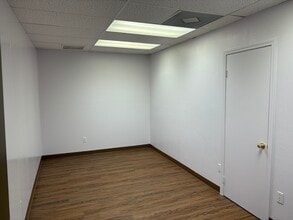 655 N Palm Canyon Dr, Palm Springs, CA à louer Photo intérieure– Image 2 sur 5