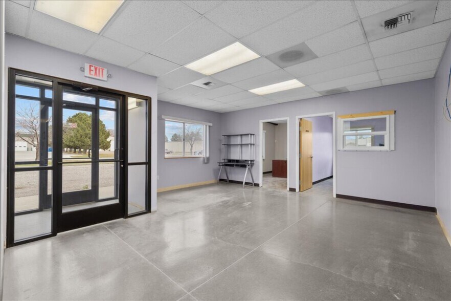 6830 Commercial Ave, Billings, MT à vendre - Photo de l’immeuble – Image 3 sur 25