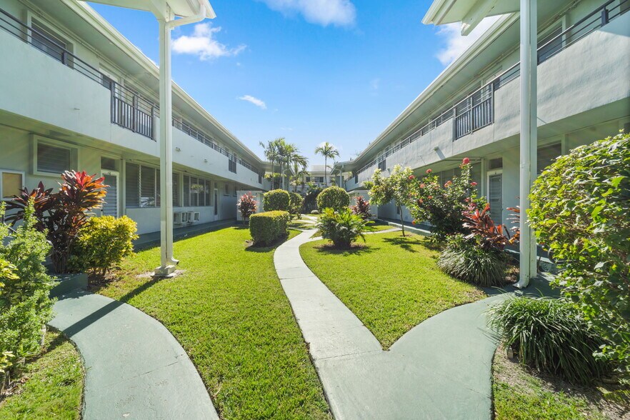 1060-1080 98th St, Bay Harbor Islands, FL à vendre - Photo de l’immeuble – Image 2 sur 7