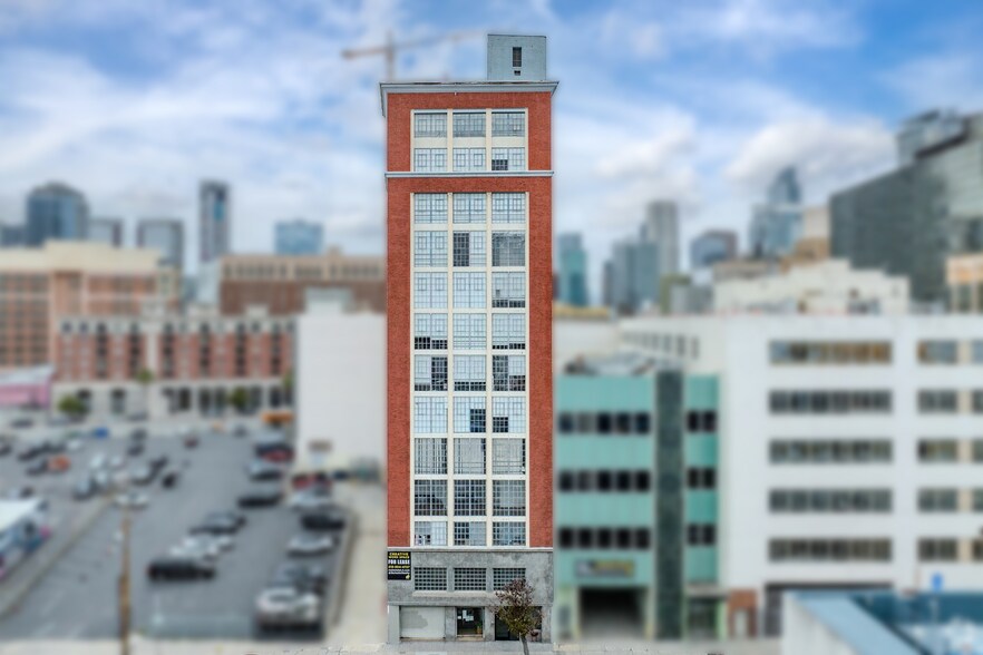 1013 S Los Angeles St, Los Angeles, CA à louer - Photo de l’immeuble – Image 1 sur 8