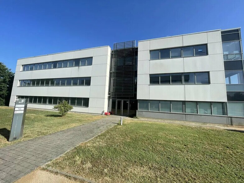 Bureau dans Dardilly à louer - Photo de l’immeuble – Image 1 sur 11