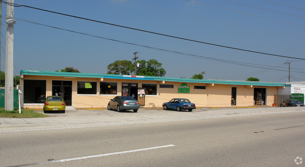 4231 N Dixie Hwy, Oakland Park, FL à vendre - Photo de l’immeuble – Image 3 sur 5