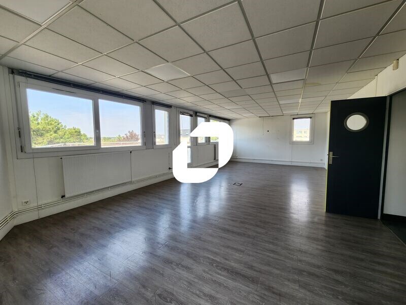 Bureau dans Chatou à vendre Photo intérieure– Image 1 sur 15