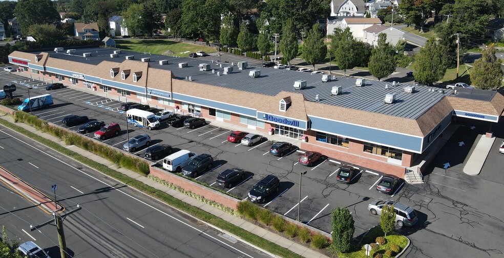 500 Kings Hwy E, Fairfield, CT à louer - Photo de l’immeuble – Image 2 sur 10
