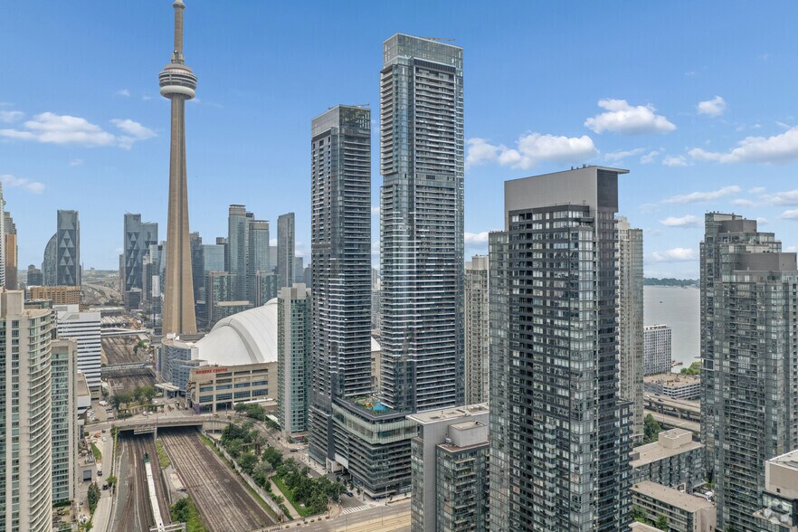 23 Spadina Ave, Toronto, ON à louer - Photo de l’immeuble – Image 3 sur 16