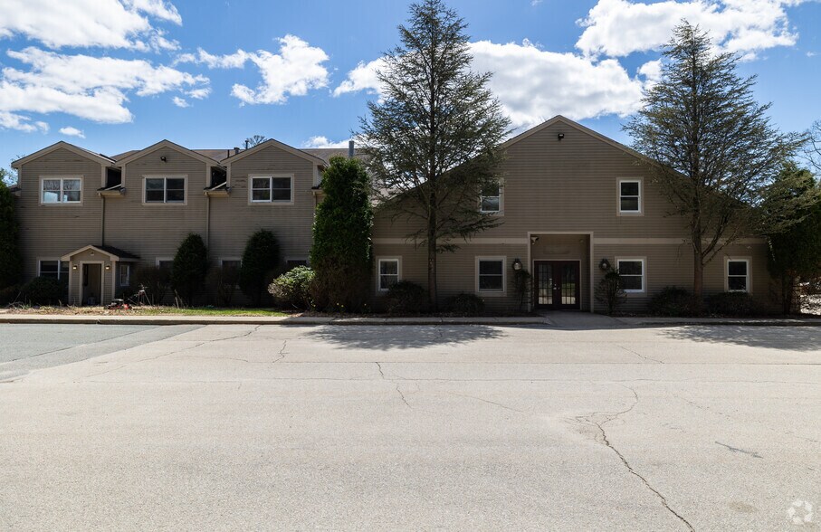 123 Oak Hill Rd, Westford, MA à louer - Photo principale – Image 1 sur 23