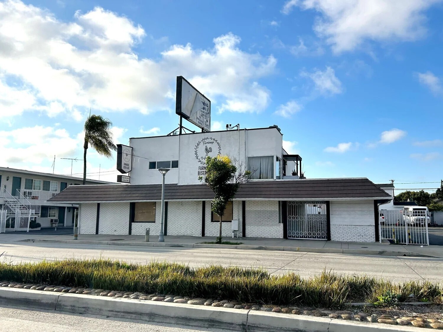 4843 W Century Blvd, Inglewood, CA à louer Photo de l’immeuble– Image 1 sur 6