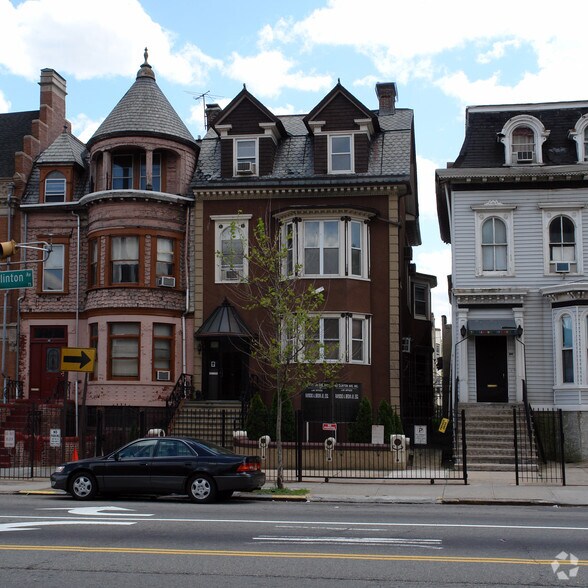 82 Clinton Ave, Newark, NJ à louer - Photo de l’immeuble – Image 3 sur 4