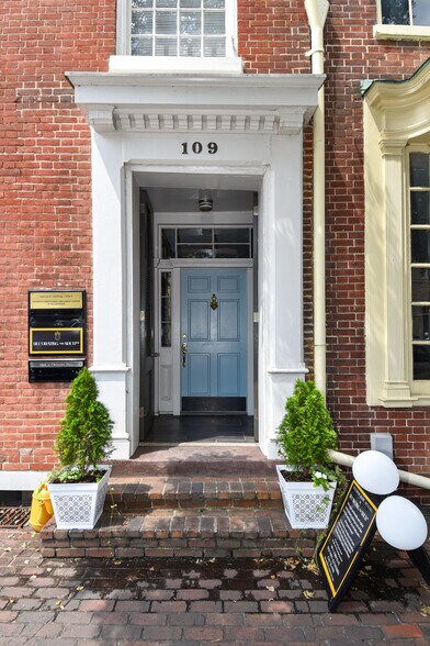 109 S Fairfax St, Alexandria, VA à vendre - Photo de l’immeuble – Image 2 sur 72