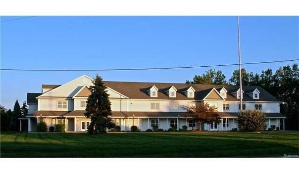 15173 North Rd, Fenton, MI à louer - Photo de l’immeuble – Image 2 sur 5