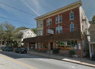 Plus de détails pour 208 E King St, Shippensburg, PA - Local commercial à louer