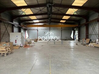 Plus de détails pour Local d'activités à louer