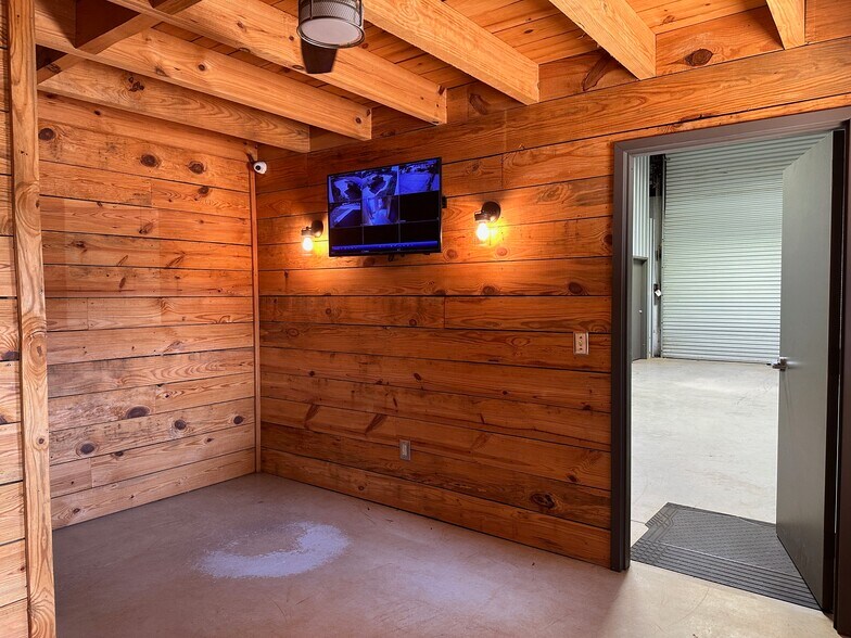 540 Jerry Smith Dr, Watkinsville, GA à louer - Photo de l’immeuble – Image 3 sur 6
