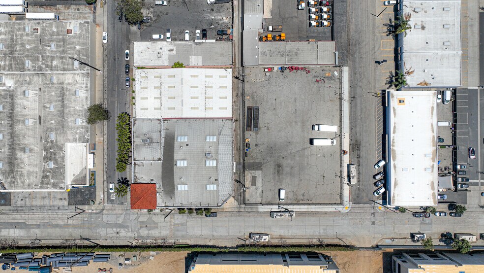 828 Cowles St, Long Beach, CA à vendre - Photo de l’immeuble – Image 2 sur 10