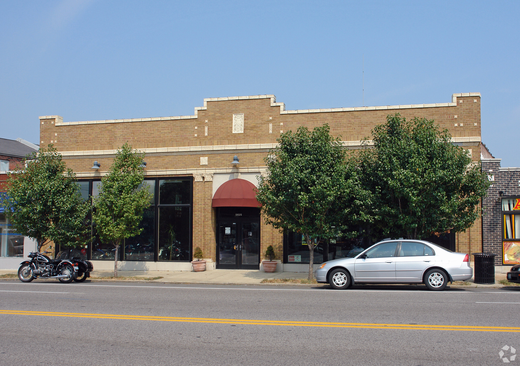 5625 Gravois Ave, Saint Louis, MO à louer Photo de l’immeuble– Image 1 sur 15