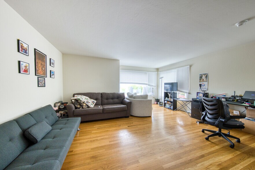 201 Moraga St, San Francisco, CA à vendre - Photo de l’immeuble – Image 2 sur 10