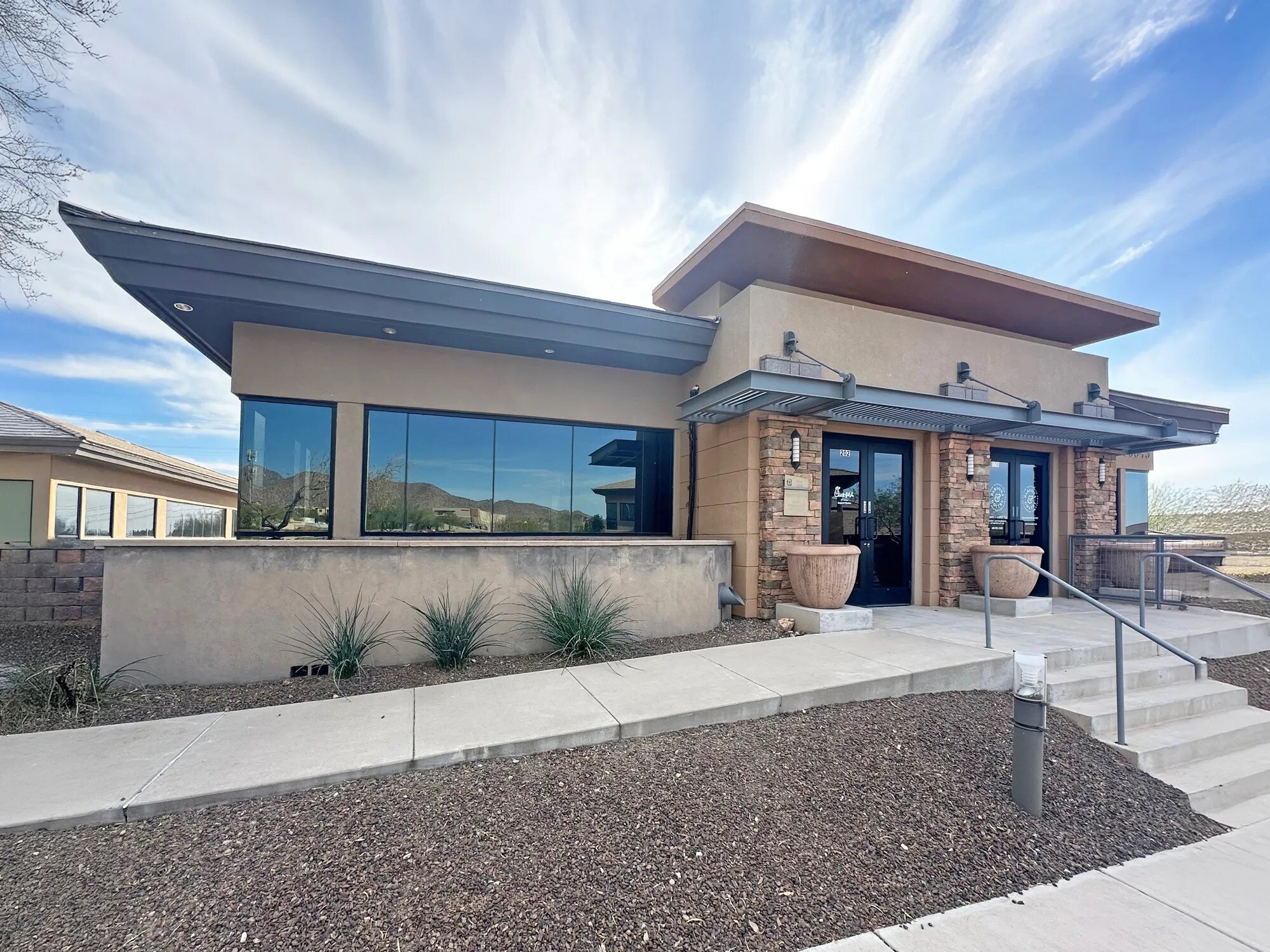 10643 N Frank Lloyd Wright Blvd, Scottsdale, AZ à louer Photo de l’immeuble– Image 1 sur 8