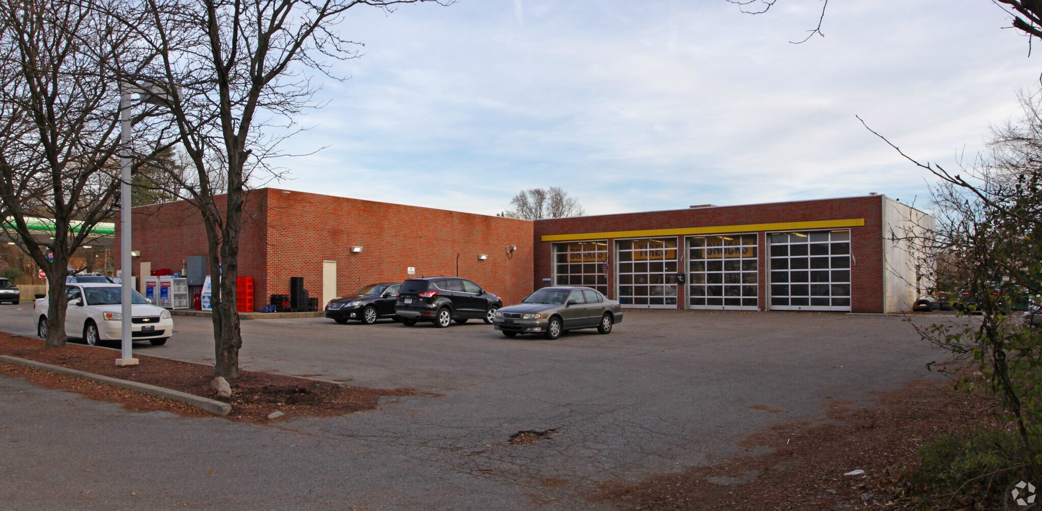 209 Ohio River Blvd, Sewickley, PA à louer Photo de l’immeuble– Image 1 sur 7