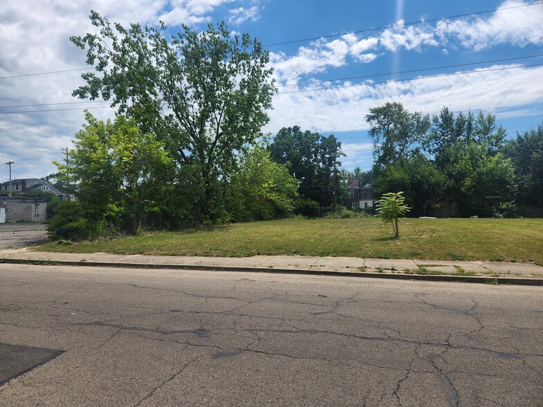 1227-1255 Oak St, Columbus, OH à vendre - Photo de l’immeuble – Image 2 sur 4