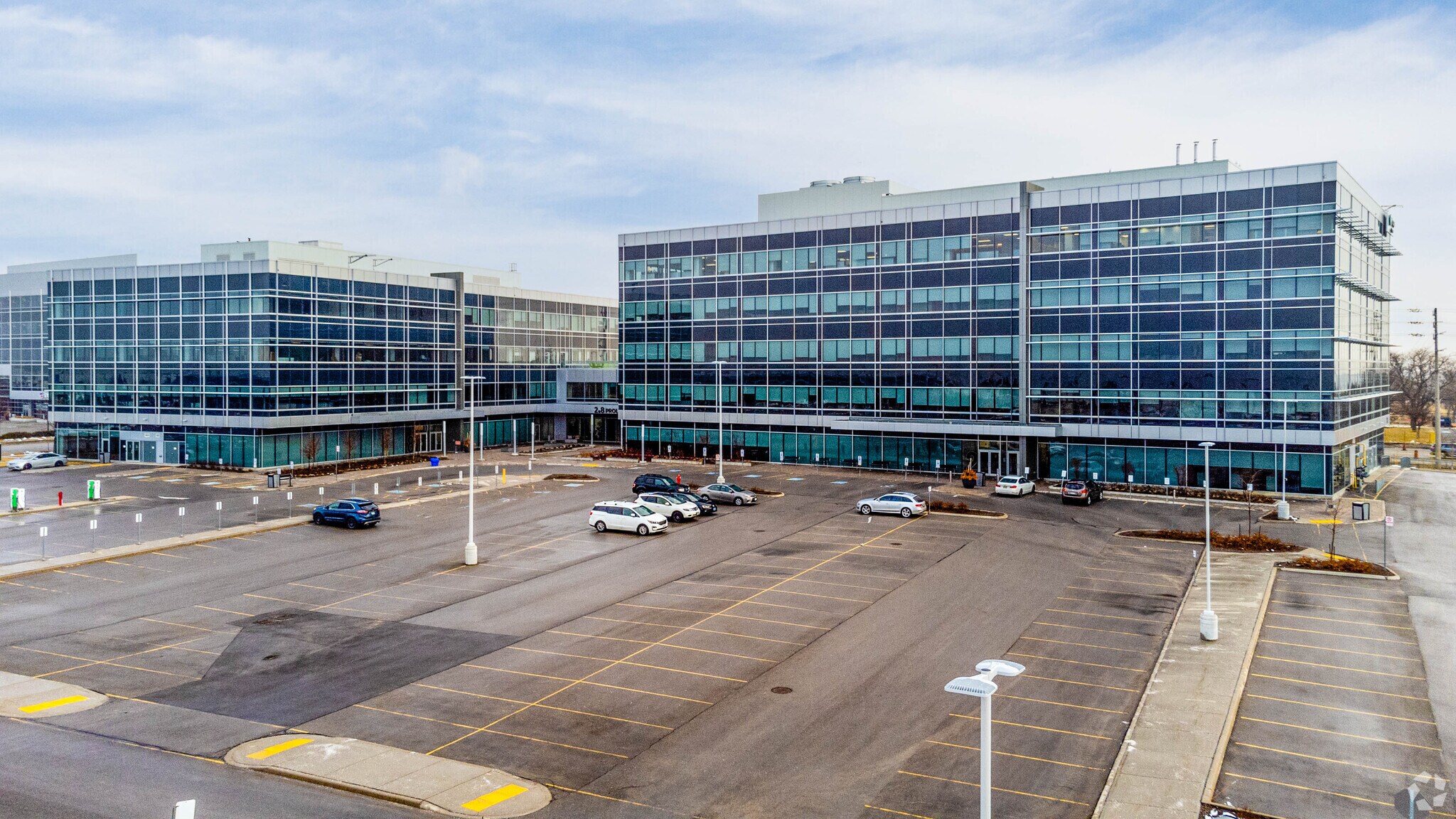 2 Prologis Blvd, Mississauga, ON à louer Photo principale– Image 1 sur 6