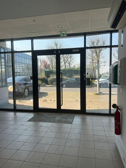 385 Rue De La Belle Etoile, Roissy-en-France à louer - Hall d’entrée – Image 2 sur 30