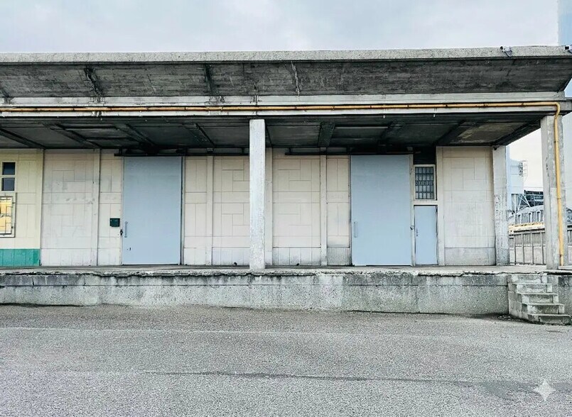 Industriel/Logistique dans Le Havre à louer - Photo de l’immeuble – Image 2 sur 4