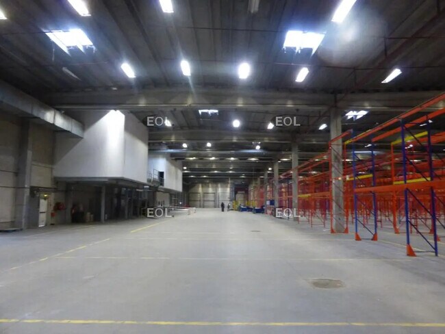 Plus de détails pour Industriel/Logistique à louer