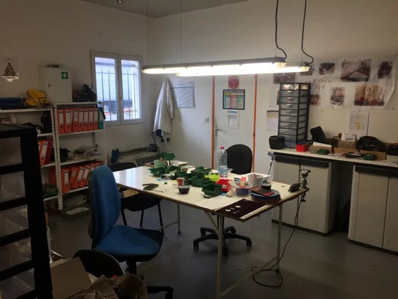 Local d’activités dans Vitrolles à louer - Photo intérieure – Image 3 sur 4