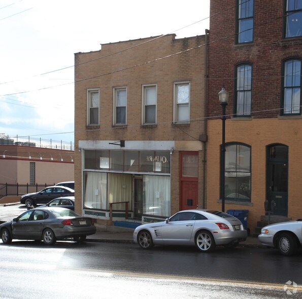 219 Jefferson St, Fairmont, WV à vendre - Photo de l’immeuble – Image 1 sur 23