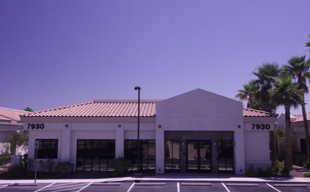 7930 W Sahara Ave, Las Vegas, NV à vendre - Photo de l’immeuble – Image 3 sur 16