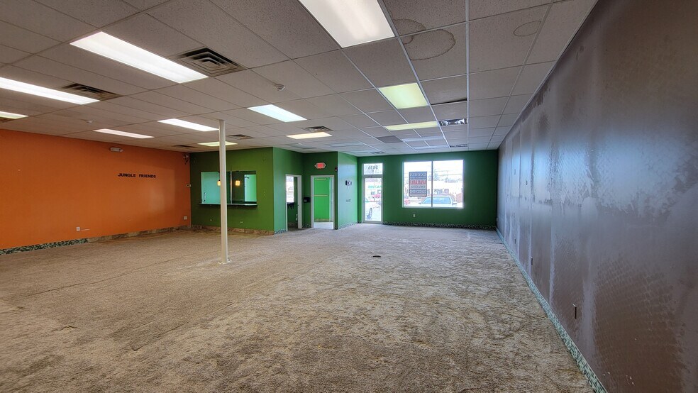 5456 Mayfield Rd, Lyndhurst, OH à louer - Photo de l’immeuble – Image 3 sur 10