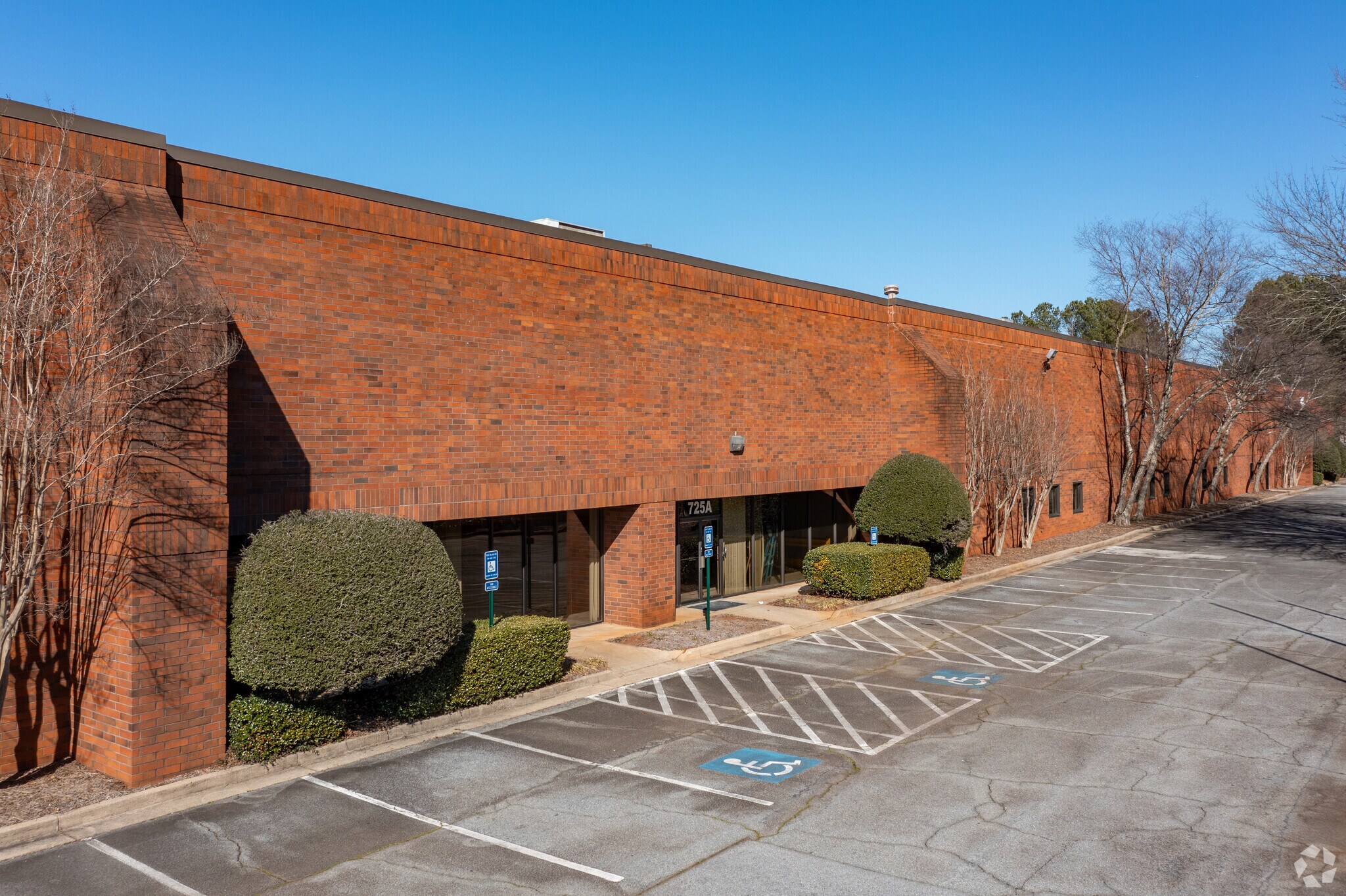 725 Old Norcross Rd, Lawrenceville, GA à louer Photo de l’immeuble– Image 1 sur 7