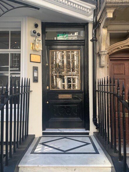 2 Charles St, Londres à louer - Photo de l’immeuble – Image 2 sur 5
