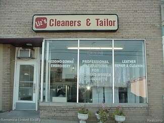 Plus de détails pour 121 E Walled Lake Dr, Walled Lake, MI - Local commercial à vendre