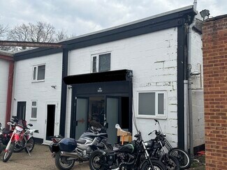 Plus de détails pour 127A Reading Rd, Wokingham - Industriel/Logistique à vendre
