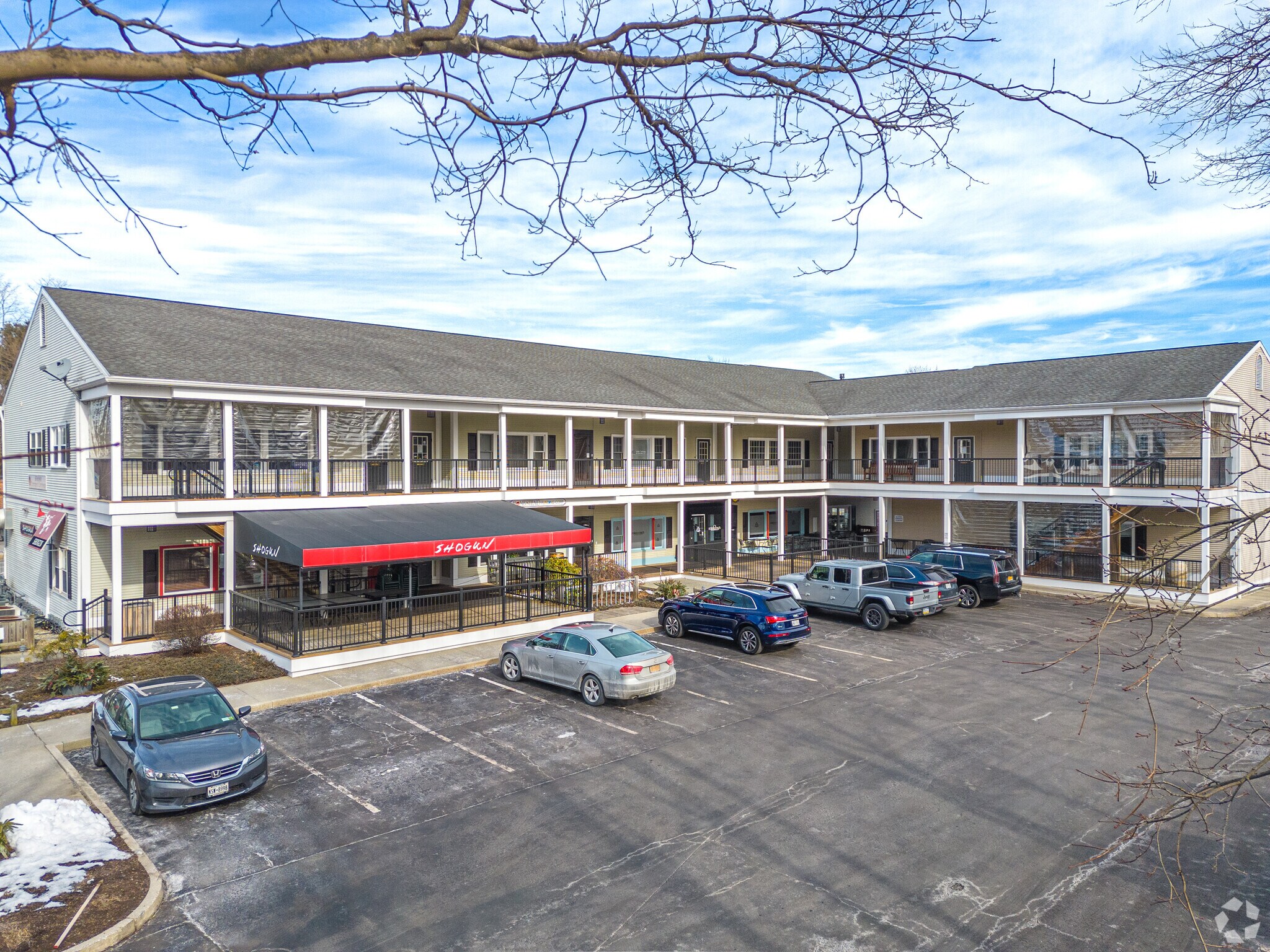 318 Delaware Ave, Delmar, NY à louer Photo principale– Image 1 sur 24