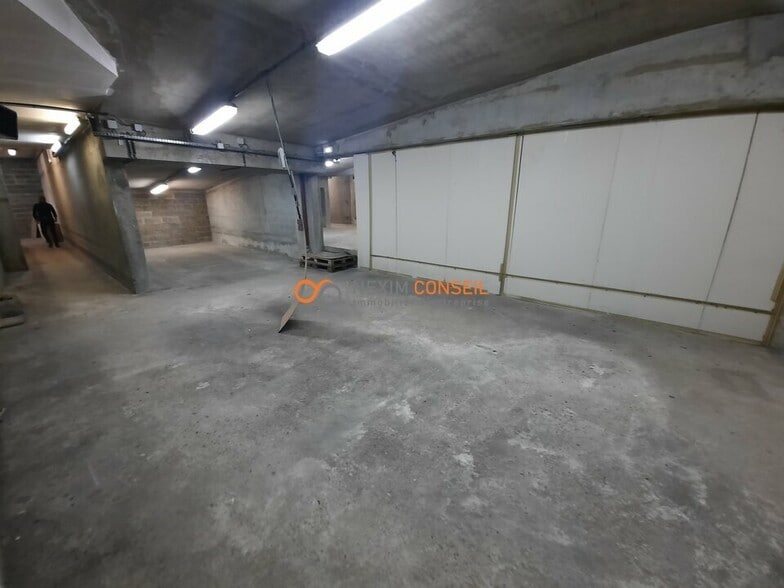 Local d'activités dans Courbevoie à vendre - Photo intérieure – Image 2 sur 4