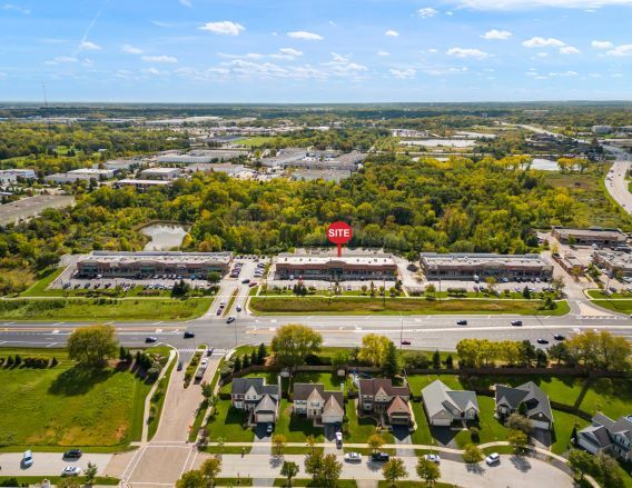 1535 Butterfield Rd, Aurora, IL à louer - Photo de l’immeuble – Image 2 sur 7